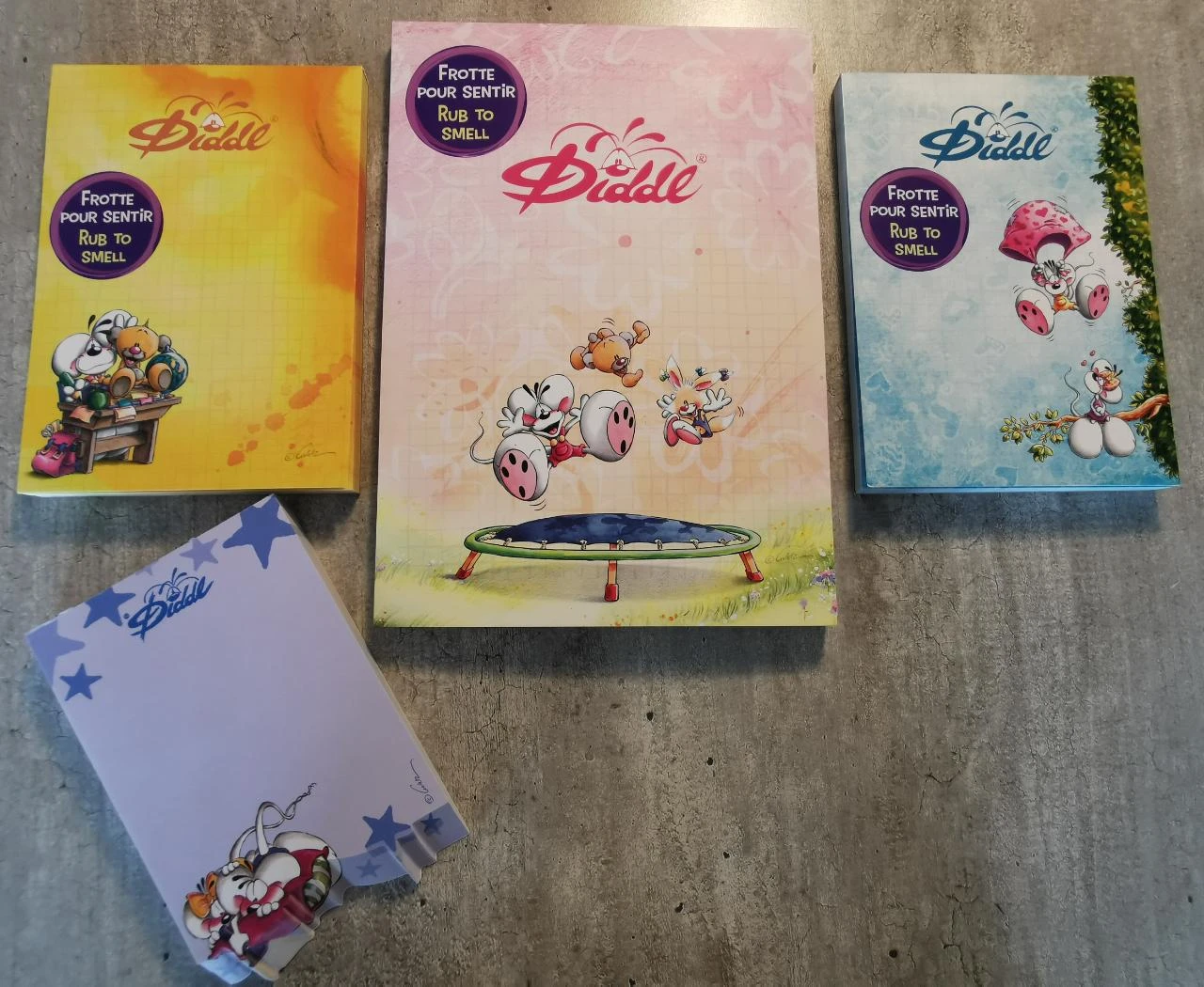 Lot feuilles Diddl